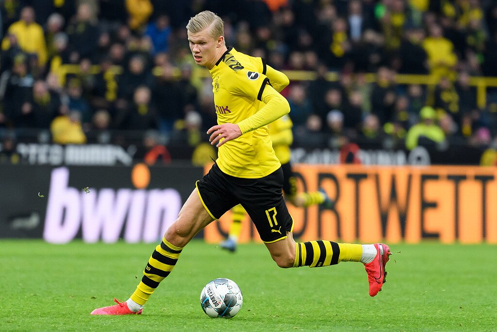 德天空：施洛特贝克因脚伤将缺席对阵卢森堡，有可能退出集训（德天空：施洛特贝克脚伤无缘战卢森堡，或将退出本期集训）