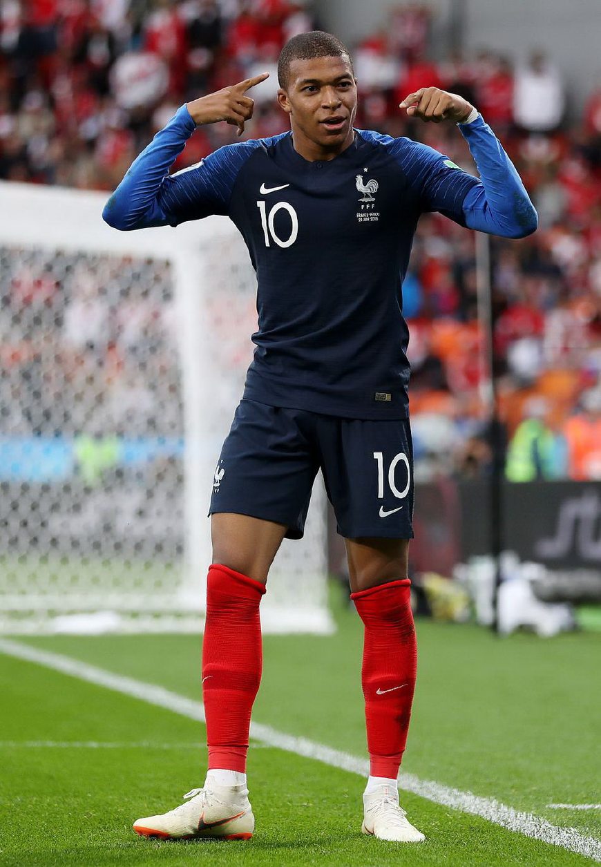 侠记：莫兰特喷35岁克莱是废物，可26岁的他命中率35+16（侠记：莫兰特嘲讽35岁克莱是废物，然而他26岁时命中率也就35+16）