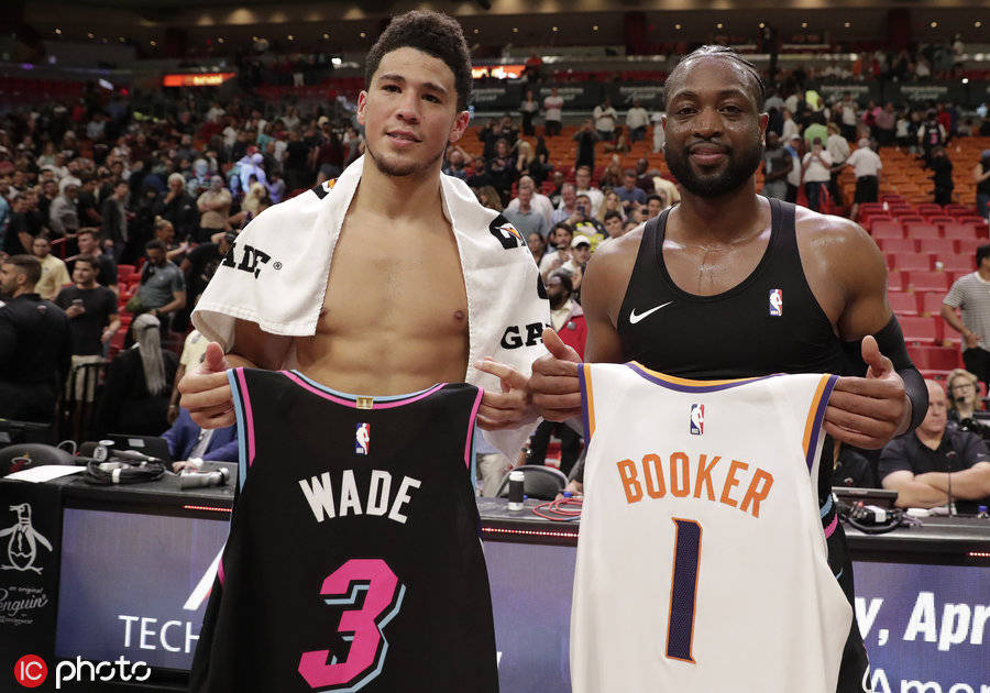 查克解析 ｜ 逐帧拆解：福克斯技术细节解析，高效29分助马刺三杀雷霆（查克深度拆解：逐帧解读福克斯技术，29分高效输出助马刺第三次击败雷霆）