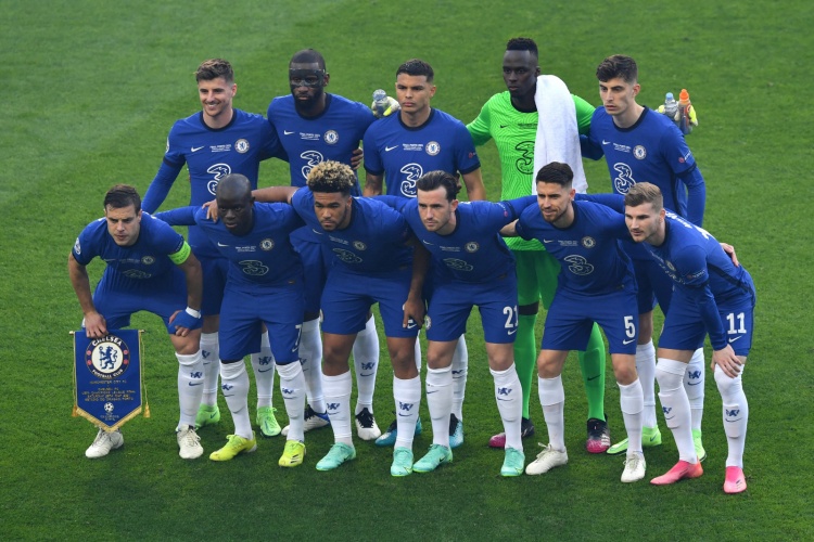 勒沃库森CEO：皇马没给阿隆索应有尊重，随时欢迎他回药厂（勒沃库森CEO：皇马未给予阿隆索足够尊重，药厂随时欢迎他回归）