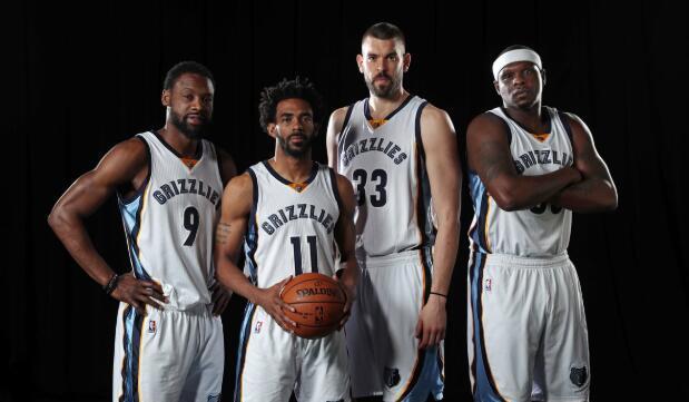 意媒：米兰正在考虑什克和加蒂，但这些目标在冬窗很难实现（意媒称米兰看中什克与加蒂，冬窗引进难度大）