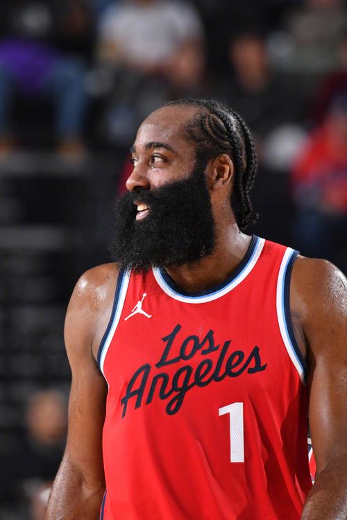 奇闻：巴西球星自掏腰包加盟中超！为赴华豪掷数十万人民币解约费（罕见！巴西球星自付数十万解约金，只为加盟中超）