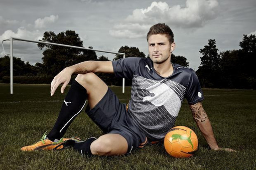 NBA官方为湖火大战预热！詹杜创史上最高得分对决 必有一队首遭三连败（NBA官方预热湖火对决：詹杜史上最高分大战在望，一队势必遭遇赛季首个三连败）