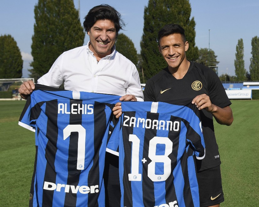 布斯克茨与阿尔巴现身迈阿密网球表演赛，为同胞阿卡助阵（布斯克茨、阿尔巴亮相迈阿密网球表演赛，为同胞阿卡助威）