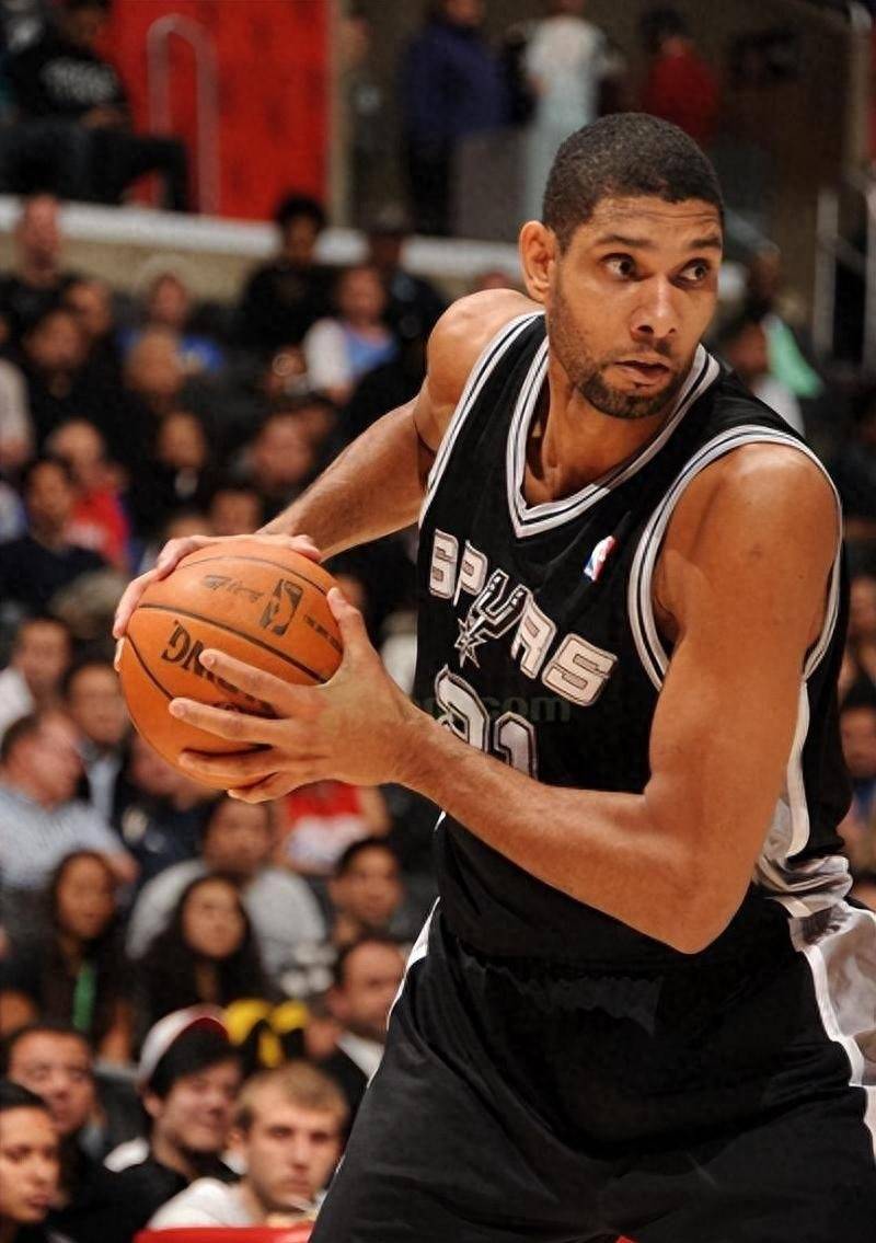 表情严肃！杨鸣回应遭江苏大逆转：球员没能站出来，大家畏手畏脚（面色凝重！杨鸣谈江苏逆转：关键时刻无人挺身，队员普遍拘谨）