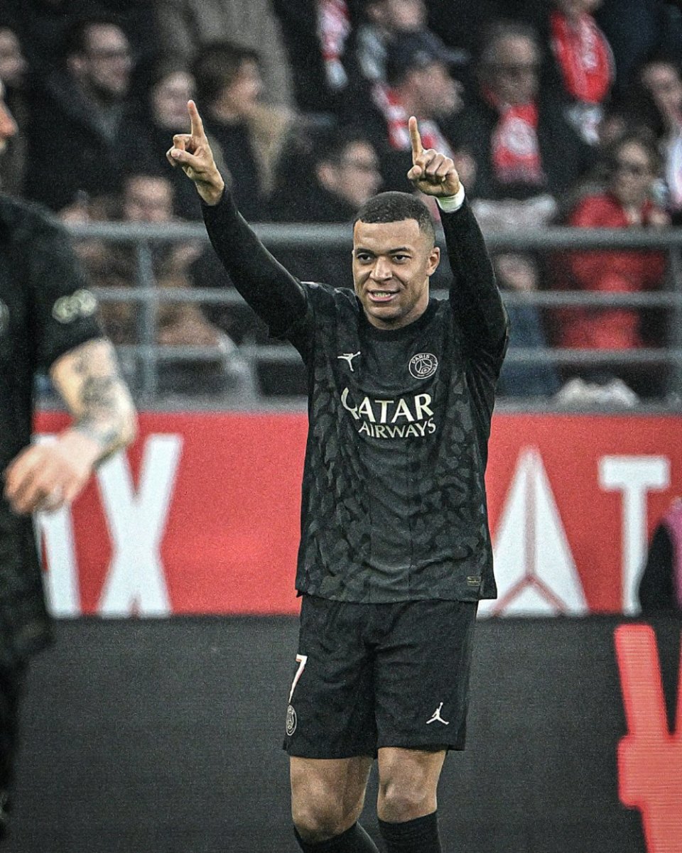 ATP总决赛 辛纳笑到最后（ATP总决赛 辛纳问鼎）