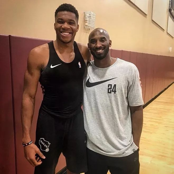 万众瞩目！CBA杯赛上演“山东德比” 赢球将锁定晋级八强名额（焦点之战！CBA杯山东德比打响，胜者将锁定八强席位）