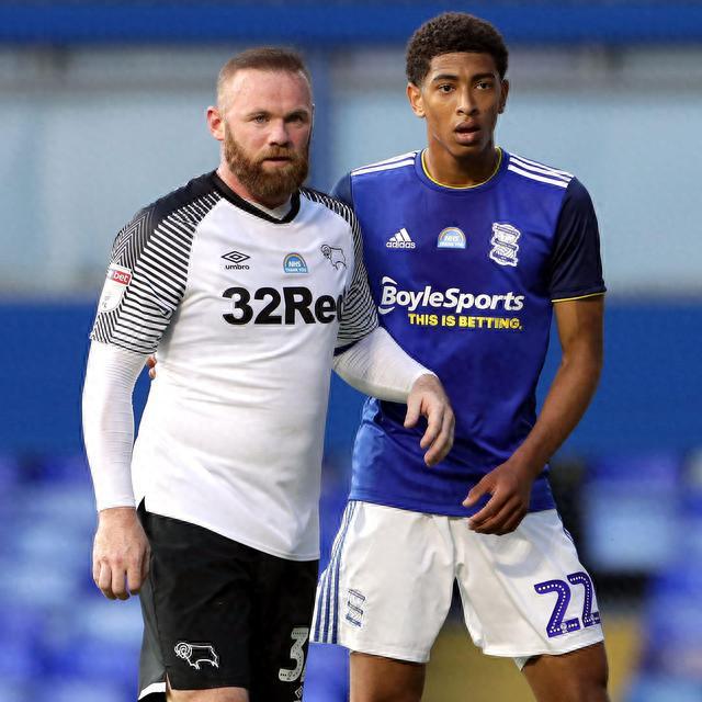 法兰克福vs奥格斯堡：格策、堂安律首发，亚基奇、凯文-施洛特贝克出战（法兰克福战奥格斯堡：格策、堂安律首发，亚基奇、凯文-施洛特贝克出场）