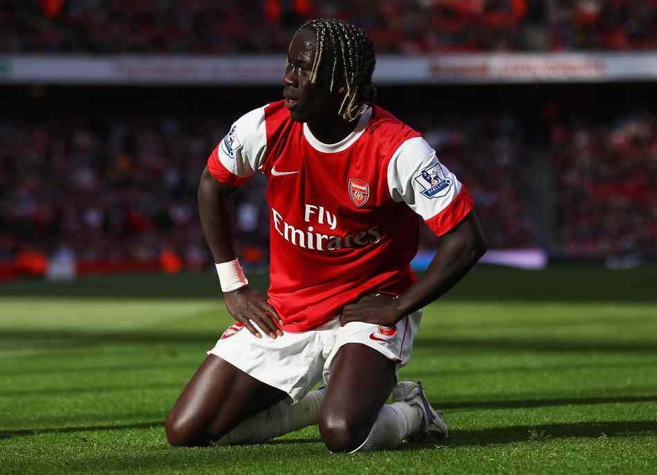 中国男子冰壶队在冬奥会资格赛中连胜两场，即将迎战新西兰和韩国，展现强大实力，期待继续拼搏。（中国男子冰壶队冬奥资格赛两连胜，强势迎战新西兰与韩国，继续冲击佳绩）