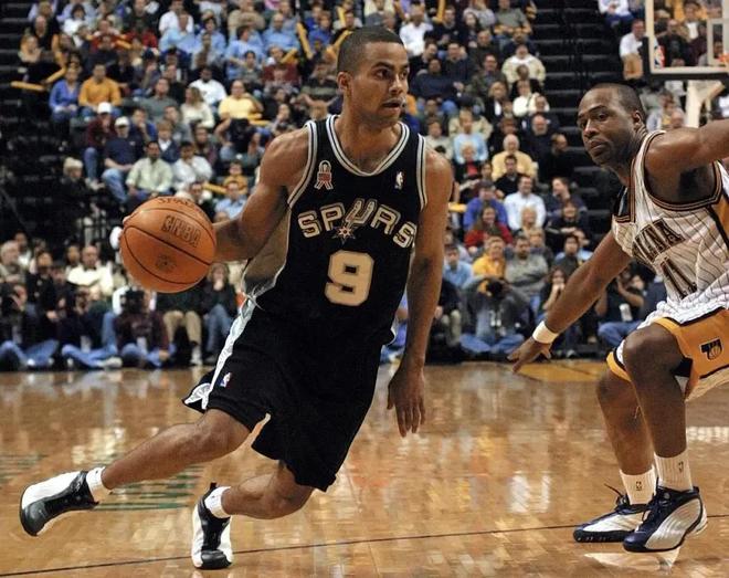 罗马诺：拜仁后卫博埃近期再次被推荐给尤文（罗马诺称：拜仁后卫博埃近日再度被推荐至尤文图斯）