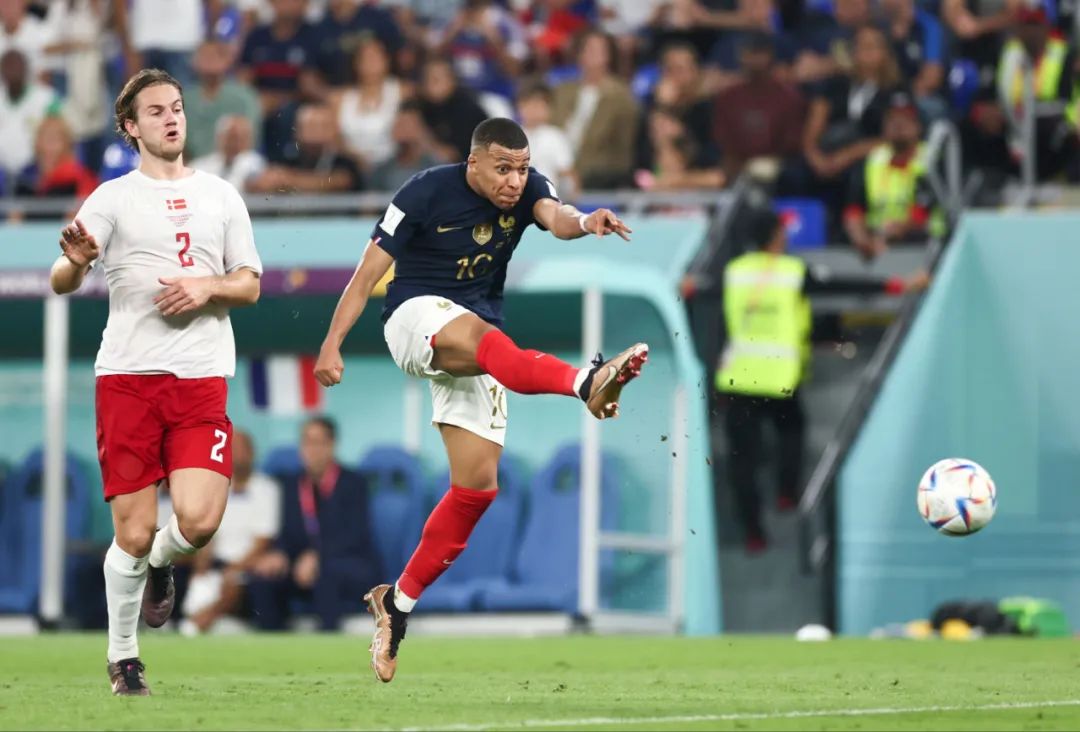 门将再度当选全场最佳（门将再次荣膺全场最佳）