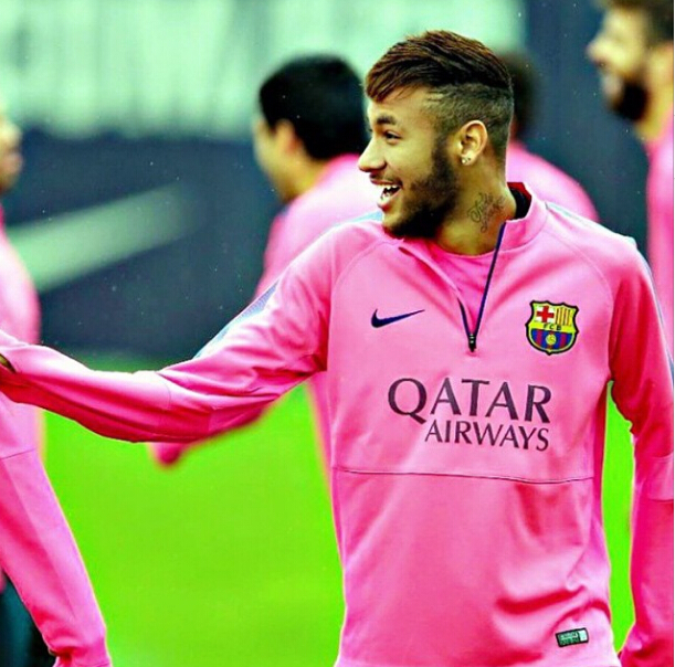 英媒：拜仁、尤文和巴黎有意免签科纳特，球员对各种选择持开放态度（英媒：拜仁、尤文、巴黎拟自由身引进科纳特，球员态度开放）