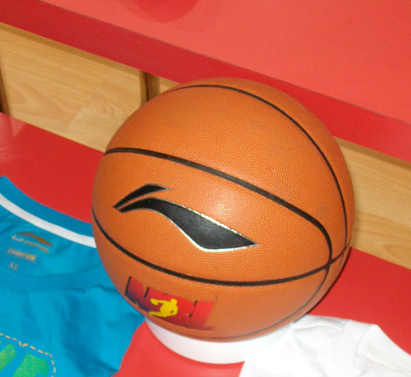 他是最被低估的球员之一（他是最被忽视的球员之一）