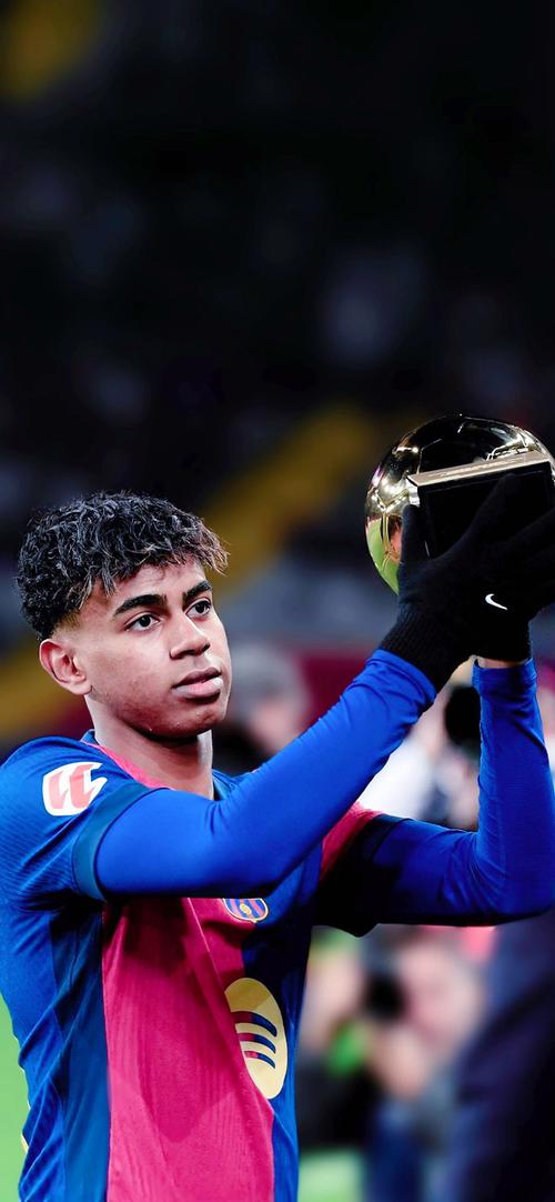 杜克兰特连续得分，全队士气高涨（杜克兰特火力全开，球队士气飙升）