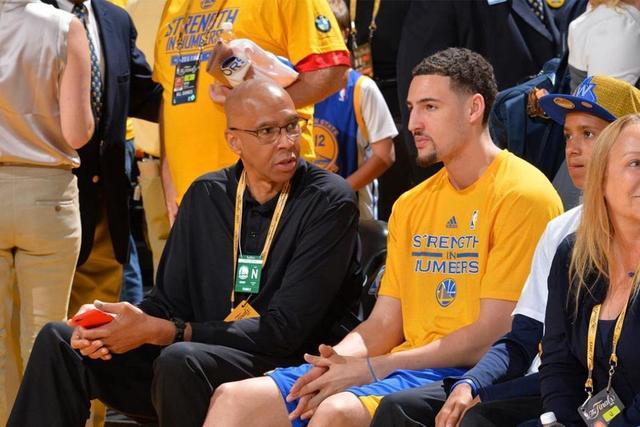 斯图里奇称萨拉赫处理方式不妥但理解其沮丧，加西亚批评时机不当（斯图里奇称萨拉赫处理不当但能理解其沮丧，加西亚质疑批评时机不合适）