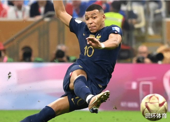 大卫·路易斯：孔蒂曾想带我去那不勒斯，差点和萨里学会抽烟（大卫·路易斯：孔蒂曾欲带我赴那不勒斯，我差点跟萨里学抽烟）