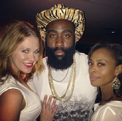 五粮液早报：这次“既分高下，也决生死”！（五粮液早报：这一战不止分胜负，更是生死较量！）