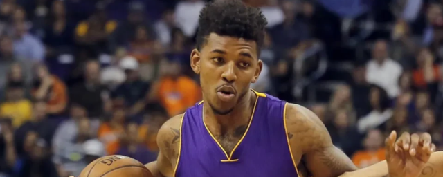 杜兰特7投7中&三分4中4独得18分，率队半场领先22分（杜兰特手感火热：7投全中、三分4中4砍18分，助球队半场领先22分）