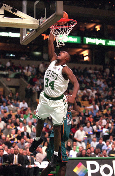 爱尔兰英雄帕罗特含泪接受采访：这就是我们热爱足球的原因（爱尔兰英雄帕罗特哽咽受访：这正是我们钟爱足球的缘由）